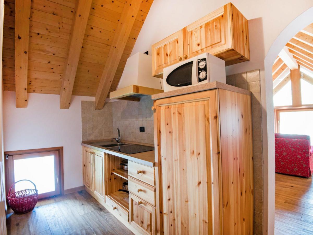 Apartment Albergo Diffuso - Cjasa De Barce-2 By Interhome 바르치스 외부 사진