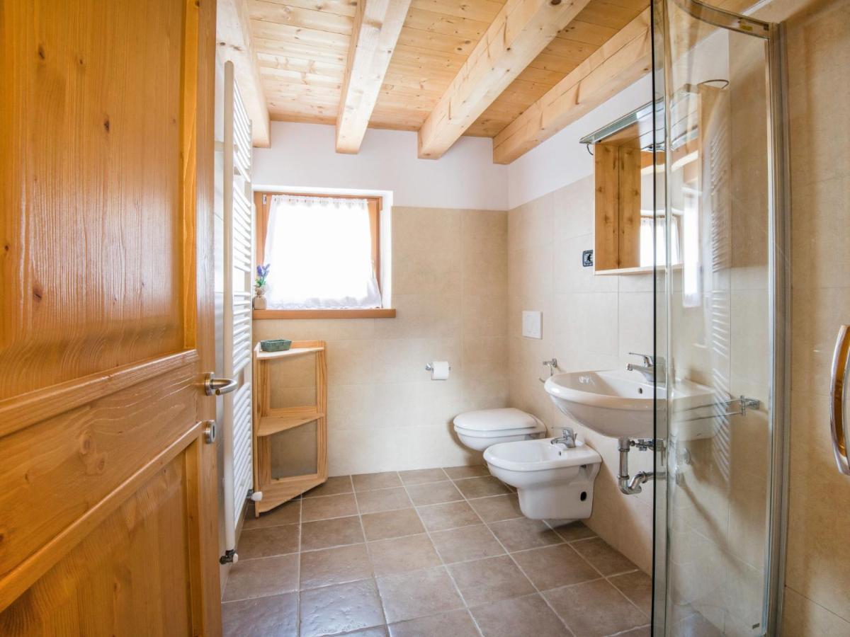 Apartment Albergo Diffuso - Cjasa De Barce-2 By Interhome 바르치스 외부 사진
